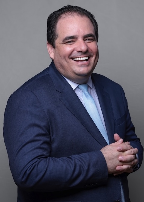 Professor do Quadrilátero Pastor Presley Camargo